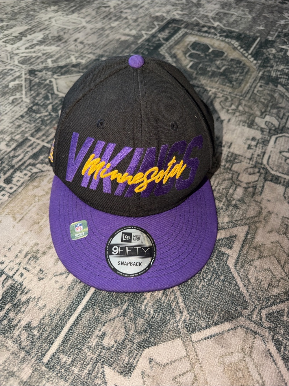 New Era 9 Fifty Minnesota Vikings black and purple snap back cap